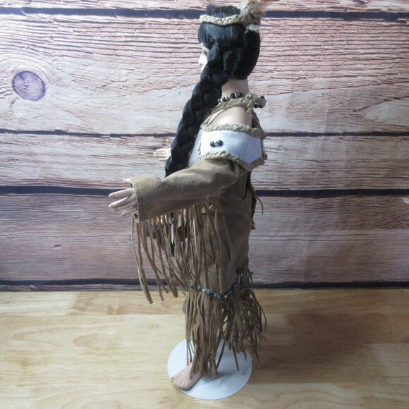 Native American Indian Exquisite 18" Doll with Accessories & Stand - Vintage - Picture 14 of 15